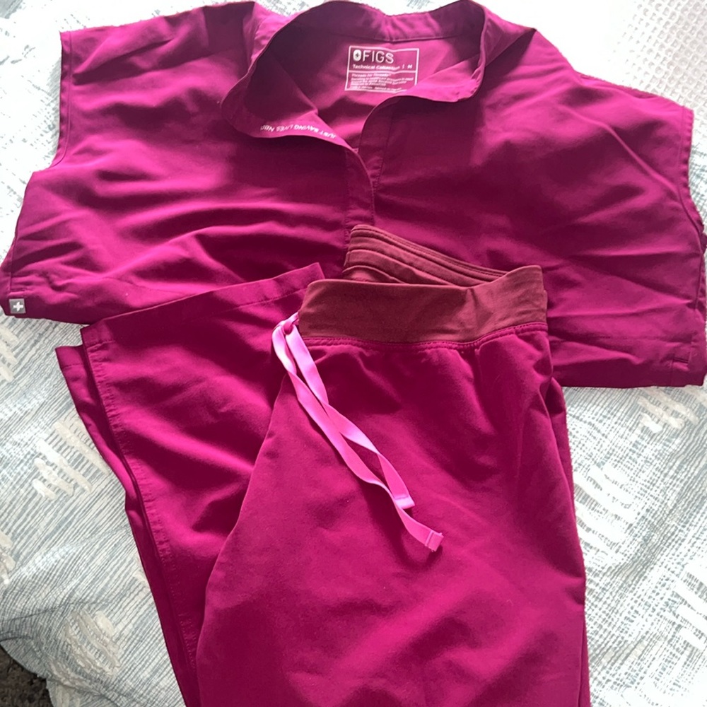 Figs scrubs